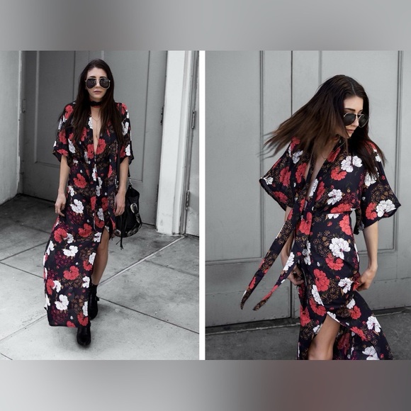 Stella Morgan Sheer Floral Maxi Dress (6) - Picture 3 of 5